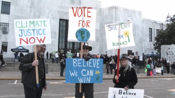 Group People Protest Climate Change Global Warming State Capitol — Stock Video