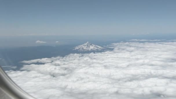 Câmera Zoom Out Hood Oregon Ponto Vista Enquanto Voa Avião — Vídeo de Stock