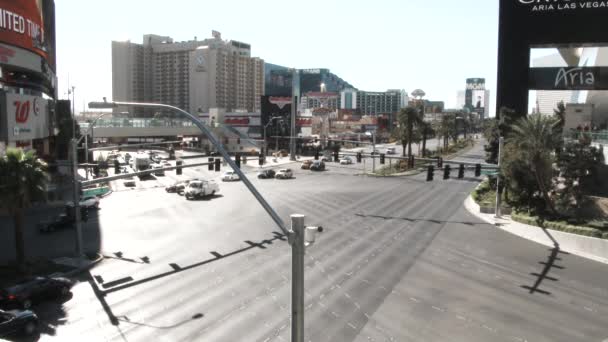 Vehicles Drive Intersection Aria Mgm Resort Las Vegas Boulevard — Stock Video