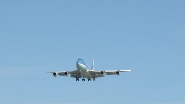 Air Force One Sobrevoando Seguida Pousa Portland Oregon — Vídeo de Stock