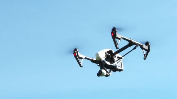 Velké Profesionální Bezpilotní Vzdušné Vozidlo Známé Také Jako Quadrotor Nebo — Stock video