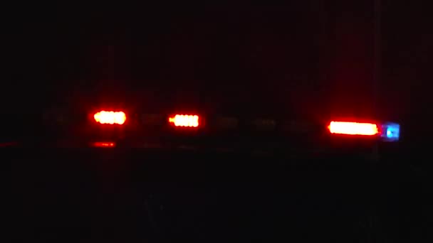 Luzes Polícia Piscando Foco Rack Câmera Noite — Vídeo de Stock