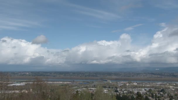 High Vantage Overlooking Portland Oregon Washington State Cloudy Day Spring — Stock Video