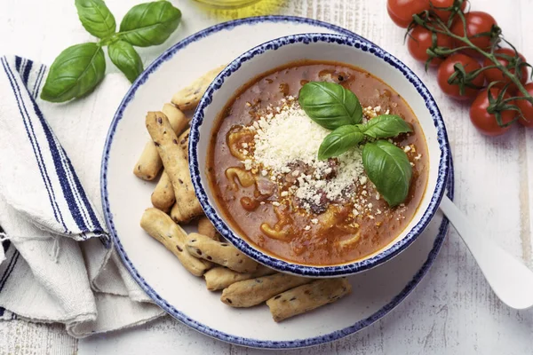 Minestrone Suppe Auf Weißem Holzhintergrund — Stockfoto