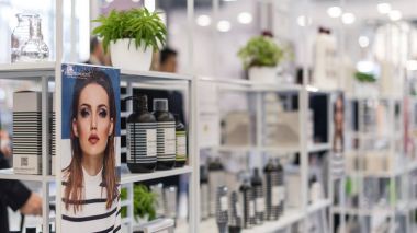 Bologna, İtalya - 16 Mart 2018: Cosmoprof Sergisi, İtalya'da en büyük güzellik ve kozmetik sektöründe ticaret göstermek.