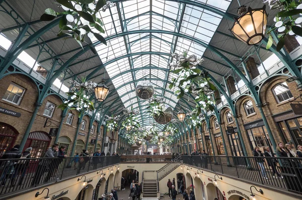 Yaklaşık Ocak 2018 Londra Ngiltere Noel Zamanı Sırasında Covent Garden — Stok fotoğraf