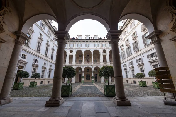 Turyn Włochy Około Lutego 2018 Saluzzo Paesana Palace Courtyard Pałac — Zdjęcie stockowe