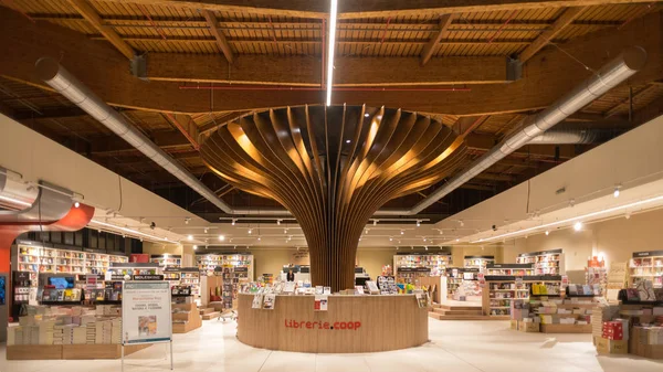 Bologna Italia Circa Dicembre 2017 Coop Book Store All Interno — Foto Stock