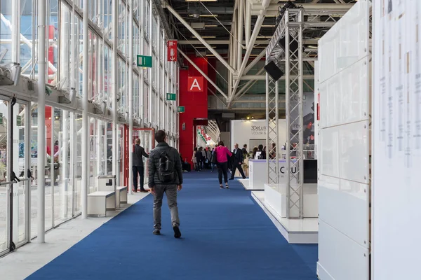 Bologna Italië Maart 2018 Mensen Bezoek Cosmoprof Tentoonstelling Grootste Schoonheids — Stockfoto