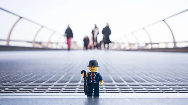 London Circa Januar 2018 English Man Lego Millennium Bridge Lego — Stockfoto