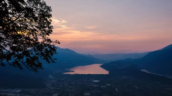 Uitzicht Het Caldonazzo Meer Bij Zonsondergang Trento Italië — Stockfoto