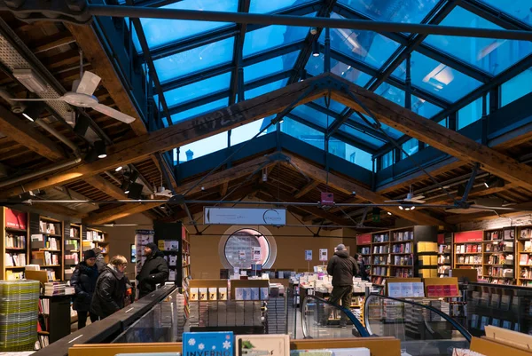 Bologna Italia Circa Diciembre 2018 Vista Interior Librería Coop Bolonia — Foto de Stock