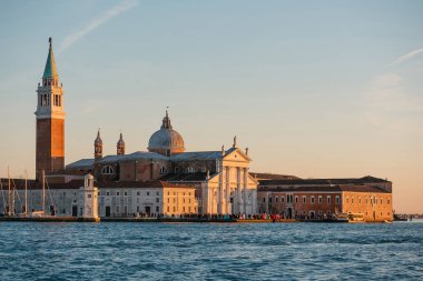 St. George Adası ve Grand canal adlı günbatımı. Venedik, İtalya.