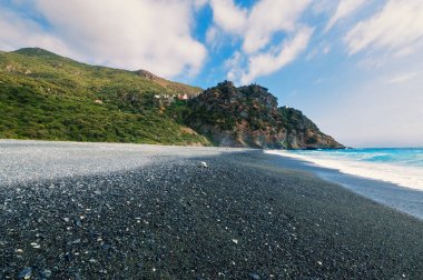 Nonza plaj ve köy Corsica, Fransa için. 