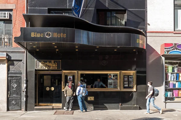 Nueva York City Mayo 2015 Fachada Del Club Jazz Blue — Foto de Stock