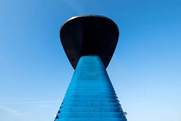 Ferry Barco Chimenea Contra Cielo Azul — Foto de Stock