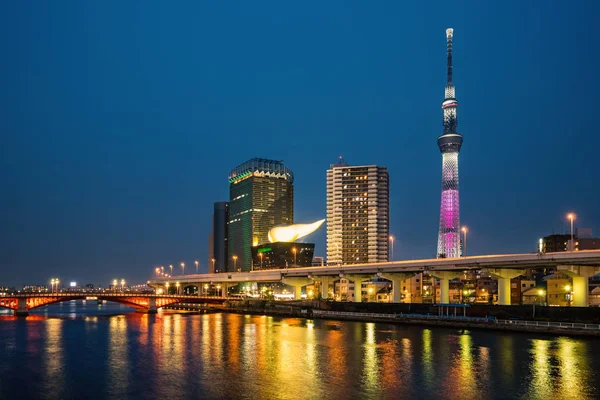 Tokio Japonia Około Marca 2017 Sumida Rzeka Tokio Skyline Nocy — Zdjęcie stockowe