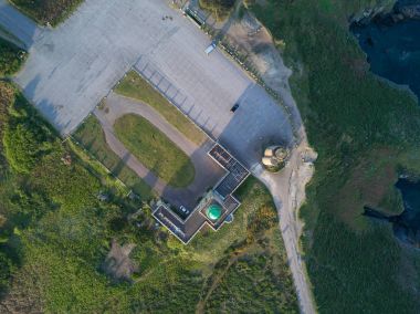 Frehel deniz feneri havadan görünümü kap. Cap Frehel Rehberi-d'Armor, Kuzey Brittany, Fransa içinde bir yarımadadır. 