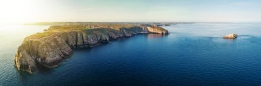 Frehel deniz feneri ve cape havadan görünümü kap. Cap Frehel Rehberi-d'Armor, Kuzey Brittany, Fransa içinde bir yarımadadır. 