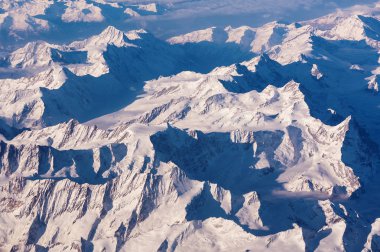 Uçaktan Alps havadan görünümü.