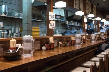 Kyoto, Japonya - Mart, 2017 yaklaşık: Geleneksel Japon Restoran iç görüntülemek.