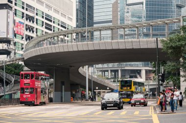 Hong Kong, Çin - 21 Kasım 2015: Hong Kong, Çin tramvay vagonları. 1904 yılında başlayarak, bu Hong Kong'un en erken toplu ulaşım şeklidir.