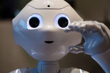 Tokyo, Japonya - Mart, 2017 yaklaşık: Biber robot. Softbank duygular okuma yeteneği ile tasarlanmış ve biber tarafından Aldebaran Robotik insansı robottur.