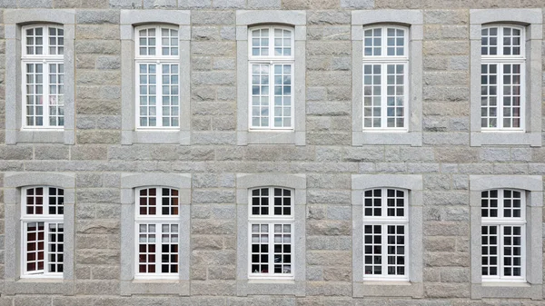 Windows Saint Malo Muromgärdad Hamnstad Bretagne Nordvästra Frankrike Engelska Kanalen — Stockfoto