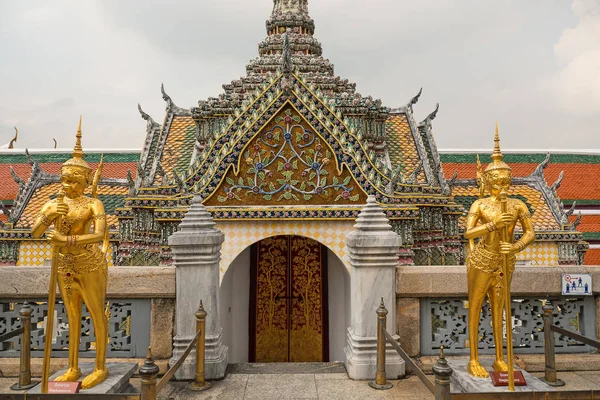 Tradycyjne Siamese Złote Posągi Grand Palace Bangkok Tajlandia — Zdjęcie stockowe