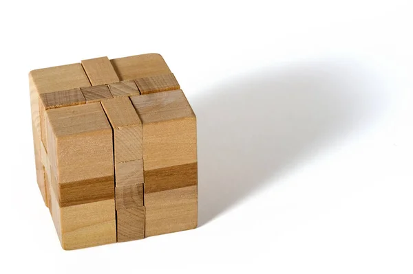 木製キューブ パズル 白い背景 クリッピング パスが含まれています — ストック写真
