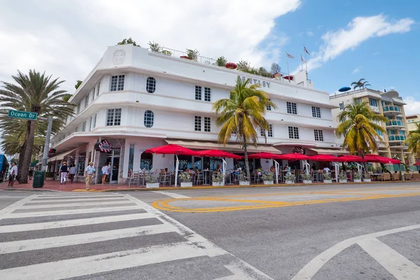 Miami Usa Března 2016 Pohled Slavné Art Deco Hotel Bentley — Stock fotografie