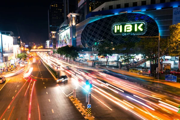Bangkok Thailand November 2015 Mbk Shopping Mall Night Time Traffic — Stock Photo, Image