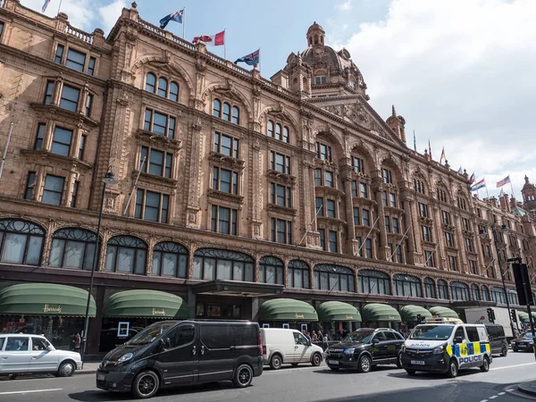 London Vereinigtes Königreich Juni 2015 Harrods Kaufhaus Shopping Und Restaurants — Stockfoto