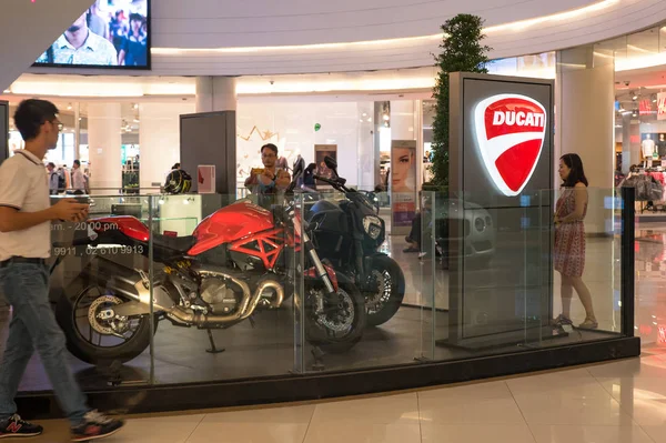 Hong Kong China Novembro 2015 Loja Ducati Dentro Shopping Mall — Fotografia de Stock