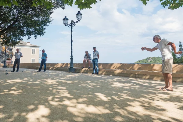 Penta Casinca Corsica França Julho 2016 Pessoas Relaxantes Jogando Velho — Fotografia de Stock