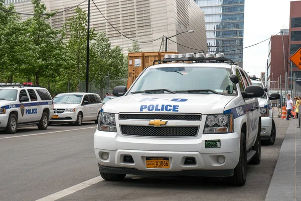 マンハッタンのニューヨーク 2015 ニューヨーク市警の警察車 1845 年に確立されたニューヨーク市警察部がアメリカ合衆国で最大の市警察です — ストック写真