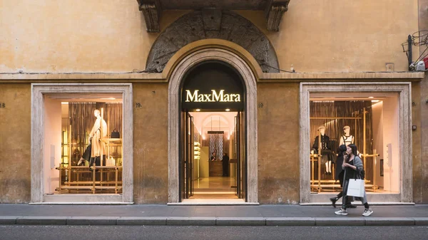Rome Italië Circa Oktober 2016 Max Mara Winkel Condotti Max — Stockfoto