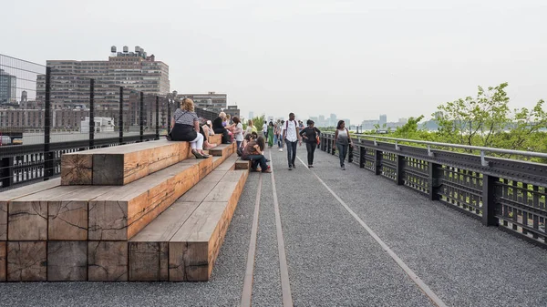 New York City Mei 2015 Mensen Ontspannen High Line Park — Stockfoto