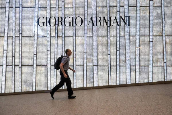 Hongkong Čína Listopadu 2015 Giorgio Armani Obchod Okno Armani Mezinárodní — Stock fotografie