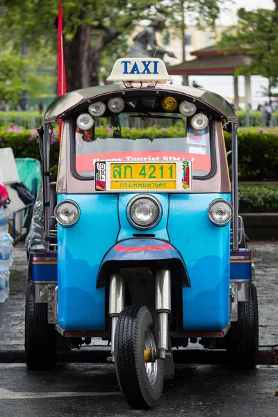 Bangkok Tailandia Noviembre 2015 Tuk Tuk Tuk Tradicional Estacionado Calle —  Fotos de Stock