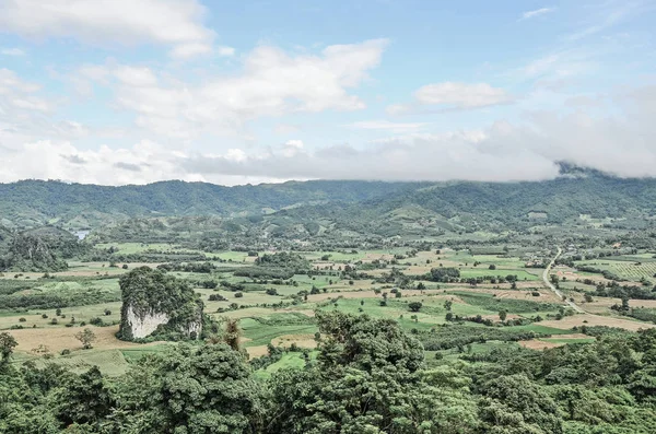 Blick auf die Landschaft bei phu lang ka — Stockfoto