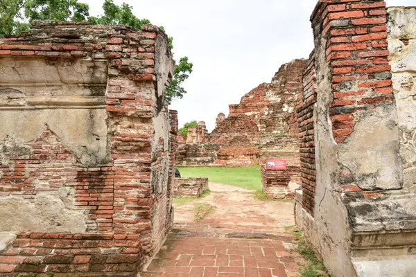 在Ayutthaya的Wat Mahathat — 图库照片