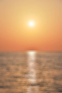 Günbatımı denize bulanık görünüm