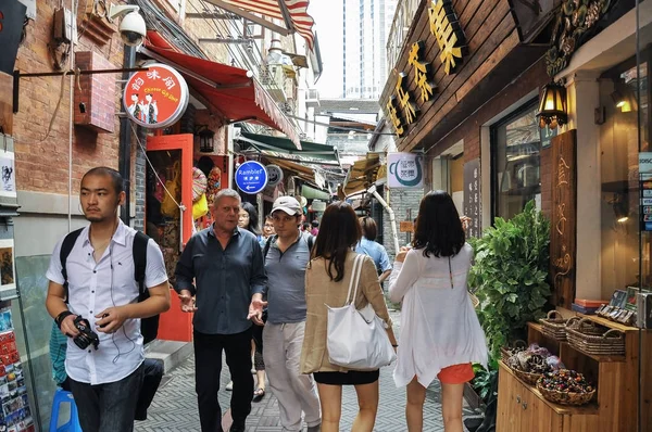 Pessoas em Tianzifang — Fotografia de Stock