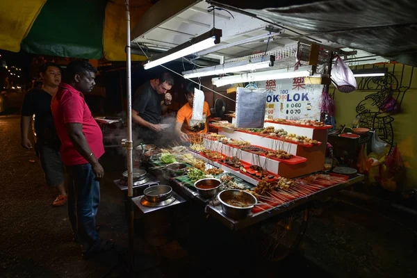 Tradicional comida de rua estilo barco a vapor chamado Lok-Lok — Fotografia de Stock