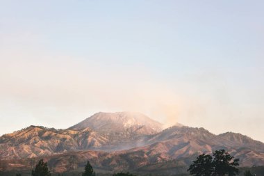 Kawah Ijen'de akşam manzarası