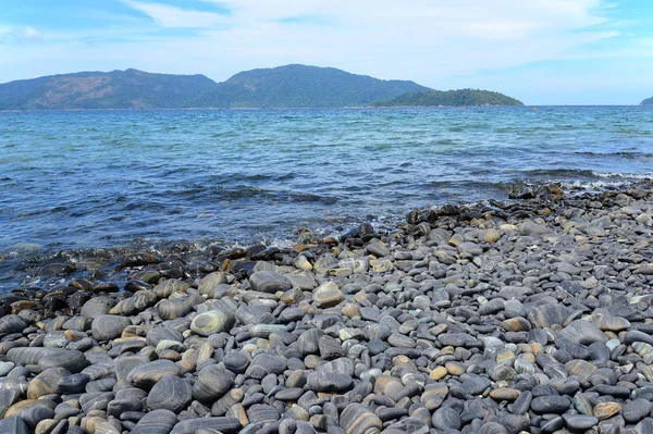 Piedras blancas y negras en Koh Hin Ngam — Foto de Stock