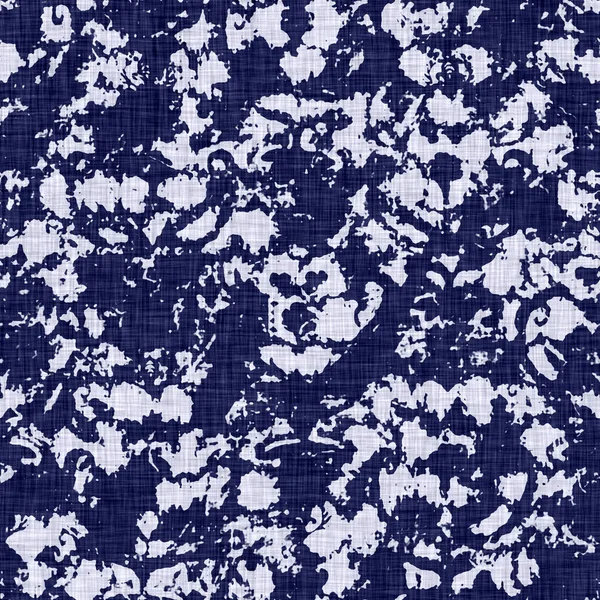 Kusursuz çivit benekli doku. Mavi örülmüş boro pamuk boyalı efekt arka planı. Japonlar batik direncini tekrarlıyor. Sıkıntılı kravat boyası beyazlatıcı. Asya füzyon izin veren kimono tekstili. Giysi izi. — Stok fotoğraf