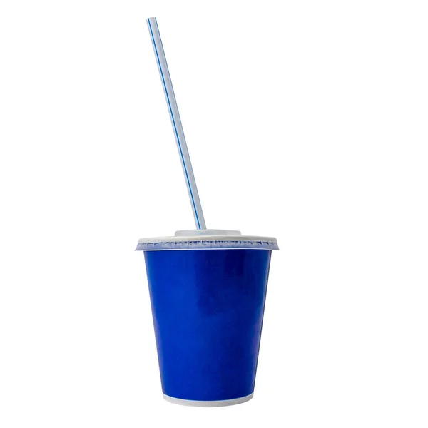 Copo de plástico azul com uma palha e uma tampa. Isolado em branco. Objeto para projeto e projeto. — Fotografia de Stock