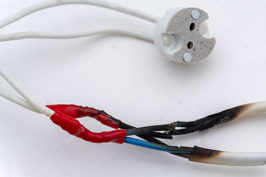 Danger of fire and electric shock. Annealed wire, connector, terminal block made of non-combustible, non-combustible material. Bad wiring or negligence. Electric installation work.